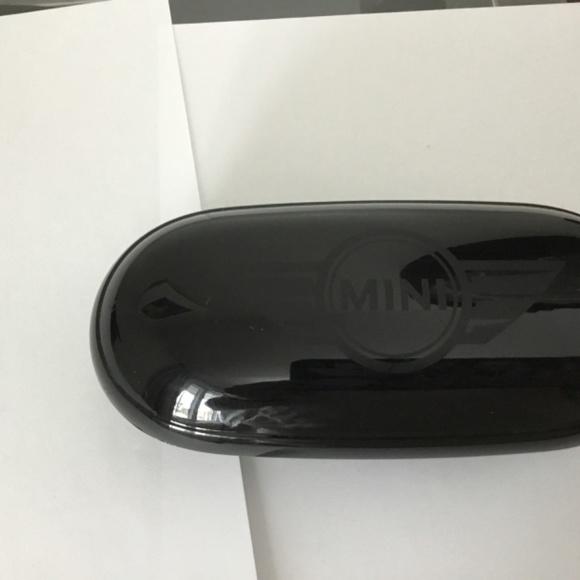 MINi Sunglass case - Picture 2 of 4